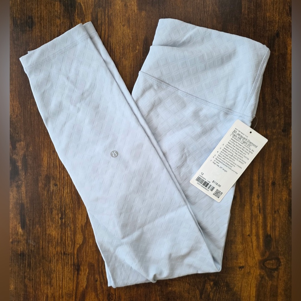 Lululemon 3D Jacquard Diamond Train Leggings Size 12 New